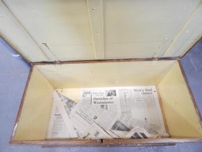 A Victorian scumbled pine blanket box - 2