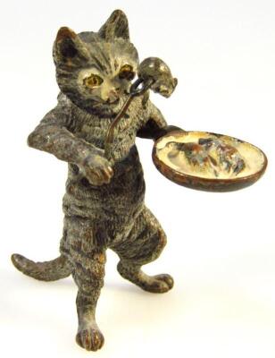 An early 20thC cold painted humorous bronze cat figure group - 2