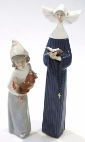 A Lladro Daisa figure group