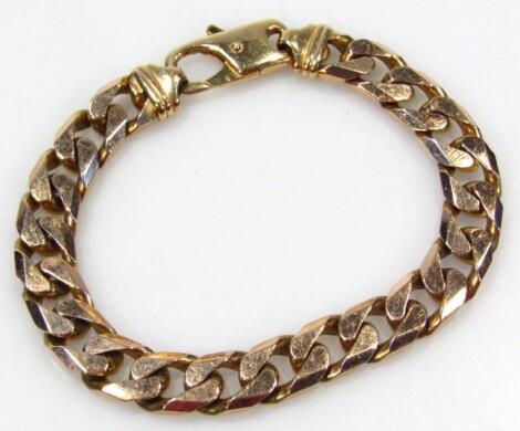 A heavy link bracelet