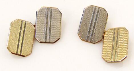 A pair of 9ct gold cuff links