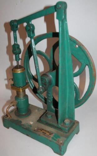 A vintage traction Geryk vaccum pump