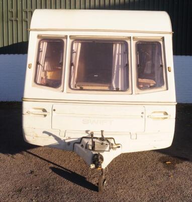 A Swift Challenger 1991/92 490/5L Caravan - 2