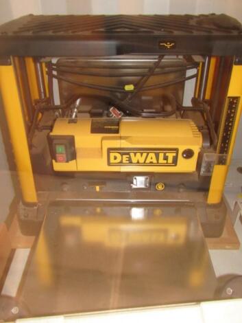 A DeWalt DW-733 230v portable thicknesser