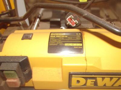 A DeWalt DW-733 230v portable thicknesser - 2