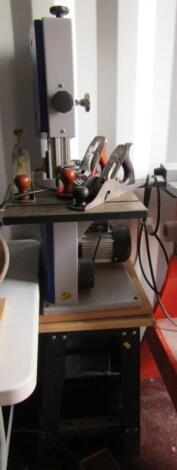 A Metabo Electra Beckum BAS250G Mini bandsaw.