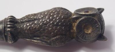 An Edwardian button hook with silver owl handle - 3