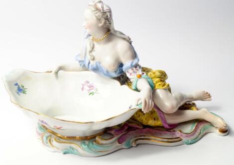 A late 19thC Meissen porcelain sweetheart dish