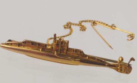 A 9ct gold Submarine Sweetheart brooch