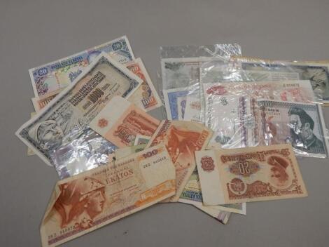 A large quantity of foreign bank notes