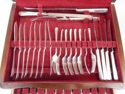 A silver Old English and Rat tail pattern canteen of cutlery - 3