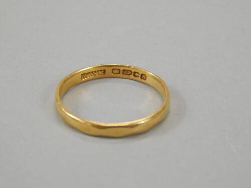 A 22ct gold wedding band