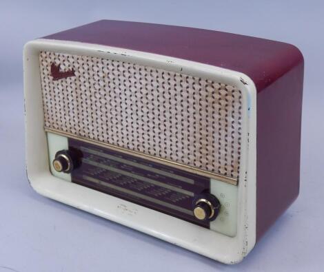 A Marconi T62DA radio