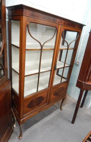 An early 20thC mahogany display cabinet