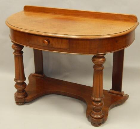 A Victorian mahogany bow fronted wash stand