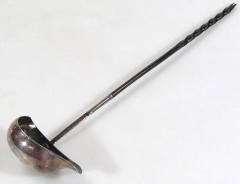 An early 19thC toddy ladle