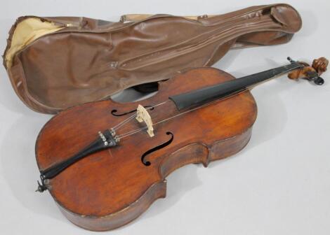 An early 20thC cello