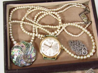 A small quantity of costume and white metal jewellery - 2