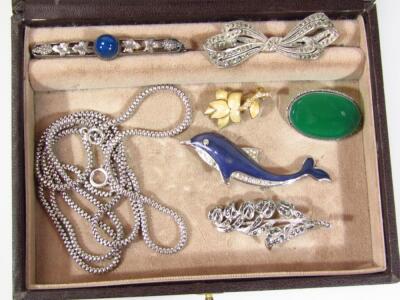 A small quantity of costume and white metal jewellery - 3