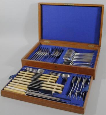 An oak cased canteen of silver plated cutlery - 2