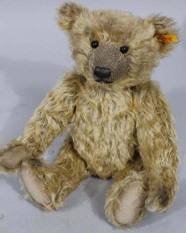 A modern Steiff blonde plus Teddy bear