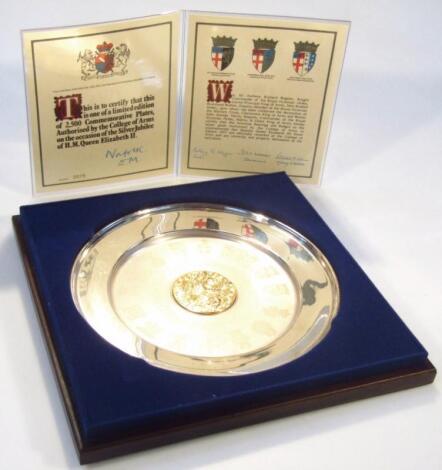 An Elizabeth II silver Jubilee College of Arms plate by Danbury Mint