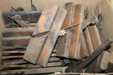 Various early 20thC block wooden planes