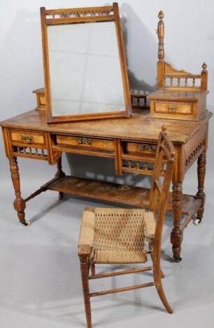 A mid-19thC oak dressing table