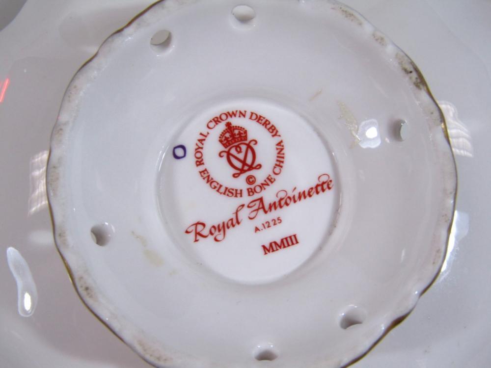 正規品国産English　Royal Antoinette　ROYAL CROWN DERBY　Plate　ロイヤルクラウンダービー　ロイヤルアントワネット　265㎜　プレート　英国食器 ロイヤルクラウンダービー