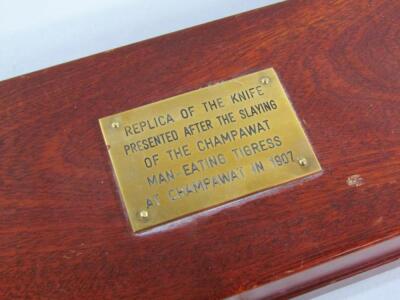 A John Rigby & Co. replica of the knife presented to Jim Corbett - 9