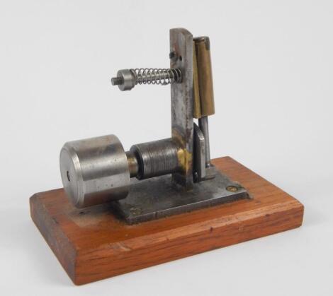 A small piston stationary engine