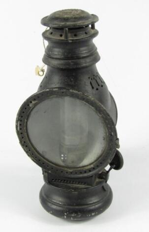 A carbine steam traction engine lamp