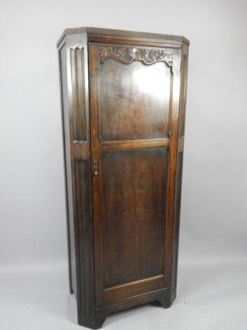 An oak early 20thC hall cupboard