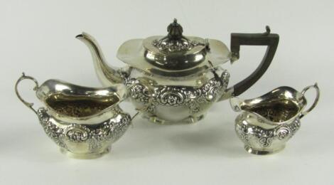 An Edwardian silver three piece tea set