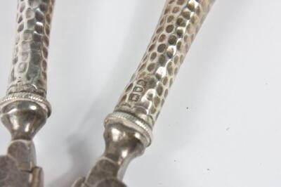 A pair of Edwardian silver handled folding glove stretchers - 2