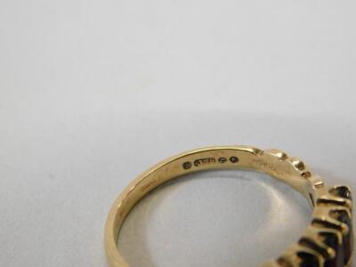 A 9ct gold dress ring - 2