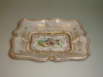 A Davenport porcelain dish