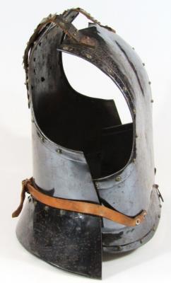 A Cromwellian style armour breast plate - 4