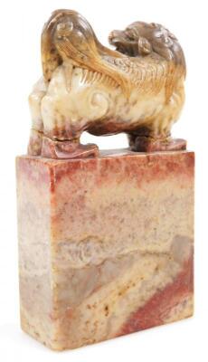 A 19thC Chinese soapstone desk ornament - 6