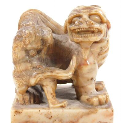 A 19thC Chinese soapstone desk ornament - 2