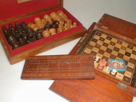 A rosewood and boxwood chess set