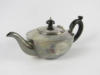 A George VI silver tea pot