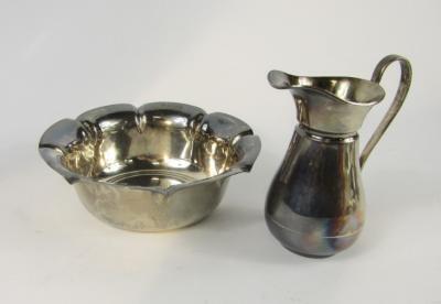 An Edward VII silver cream jug
