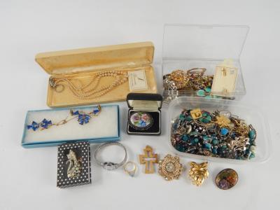 Silver and costume jewellery