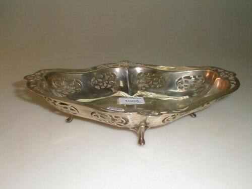 A George V pierced silver bonbon dish by Viners