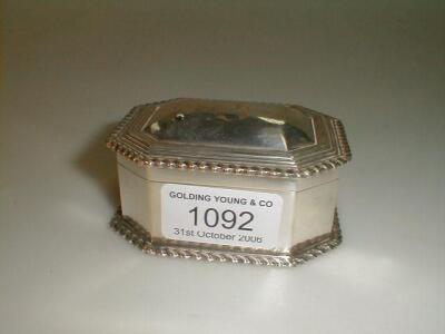 An Edward VII silver small lidded box