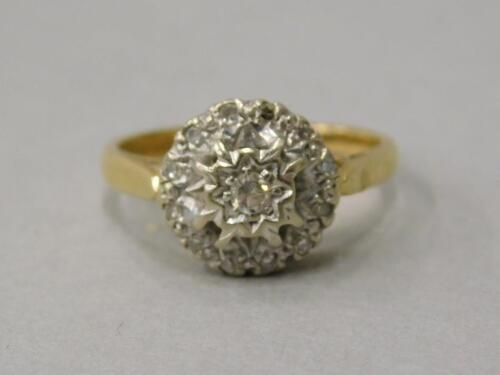 An 18ct gold diamond dress ring