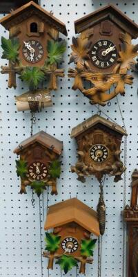 Five Black Forest type mid to late 20thC cuckoo clocks