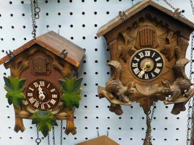 Five Black Forest type mid to late 20thC cuckoo clocks - 3