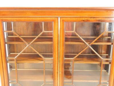 An Edwardian mahogany and satinwood crossbanded display cabinet - 2